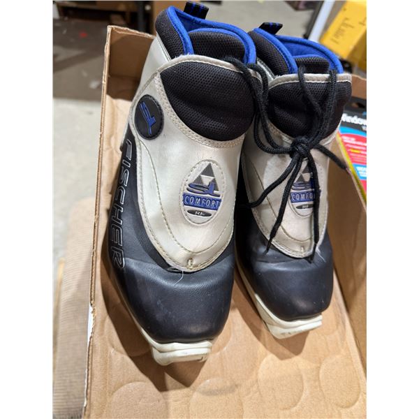 Fisher cross country ski boot so it's not done