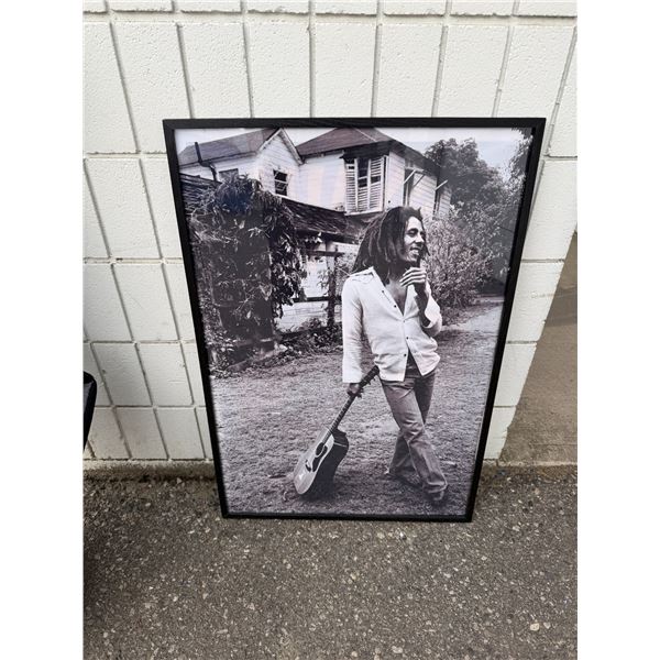 Bob, Marley while hanging