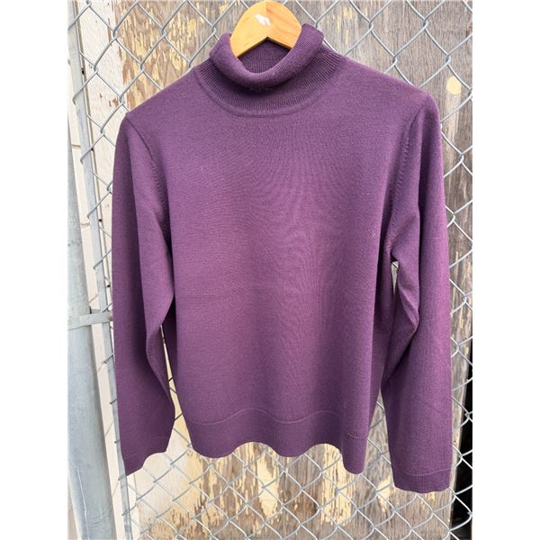 L. L. BEAN women's medium Marano wool sweat sweater.