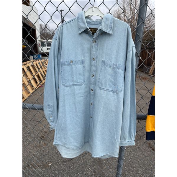 Eddie Bauer size medium