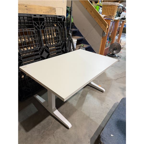 Adjustable table need paper cord