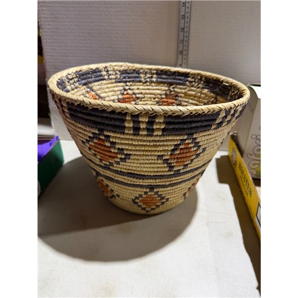 Woven basket