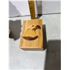 Image 2 : Lidded box with carved eagle