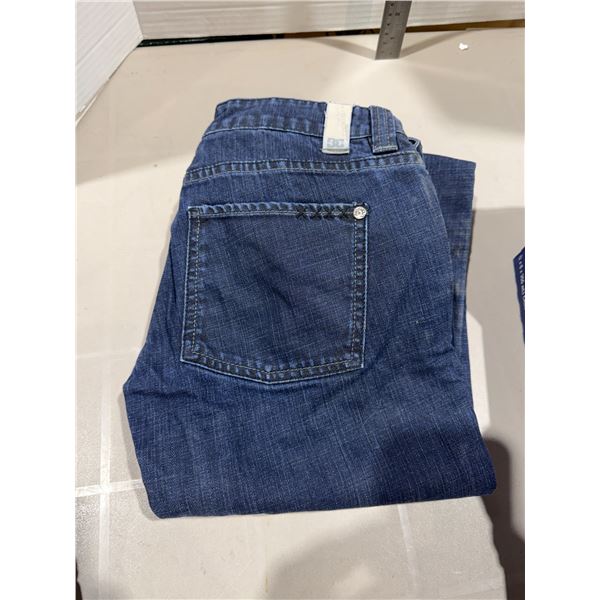 DC jeans size 27