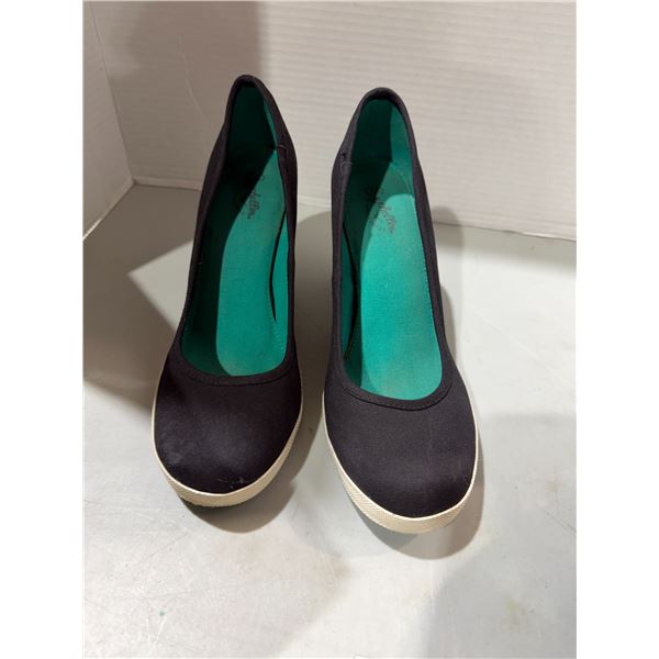 SEYCHELLES woman's size 11