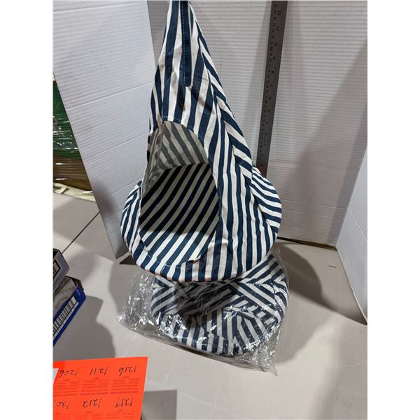 Hanging cat hammocks