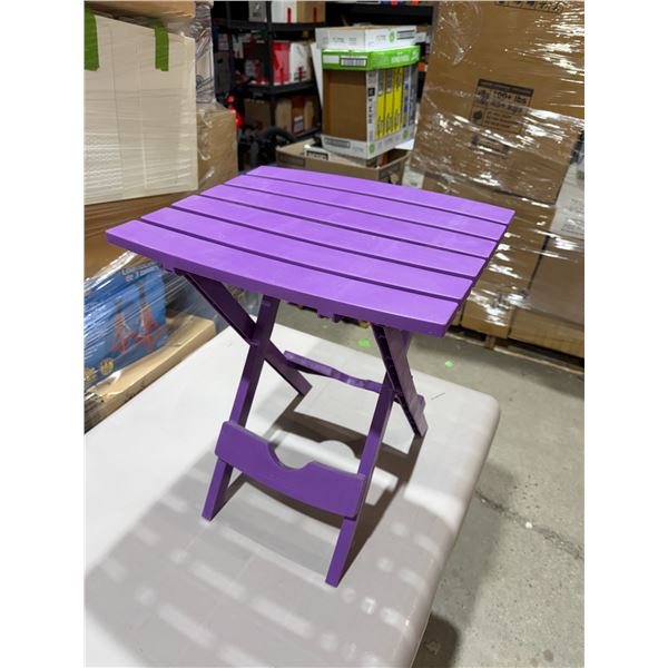 Folding patio table