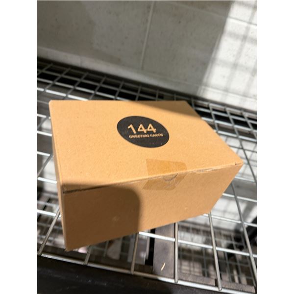 New 144 greeting cards