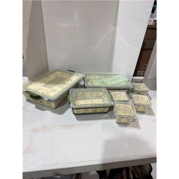 Temptations baking containers with some stands