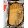 Image 1 : Wooden cutting board