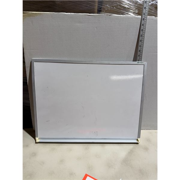 Grand and toy whiteboard