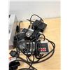 Image 4 : Original Nintendo Entertainment System NES Bundle NES-001