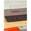 Image 8 : Original Nintendo Entertainment System NES Bundle NES-001