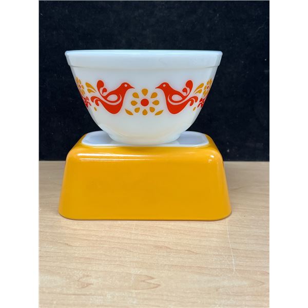 Pyrex Friendship 1.5 Pt. Mixing Bowl & Butter Dish (no lid)