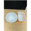 Image 4 : Pyrex Friendship 1.5 Pt. Mixing Bowl & Butter Dish (no lid)