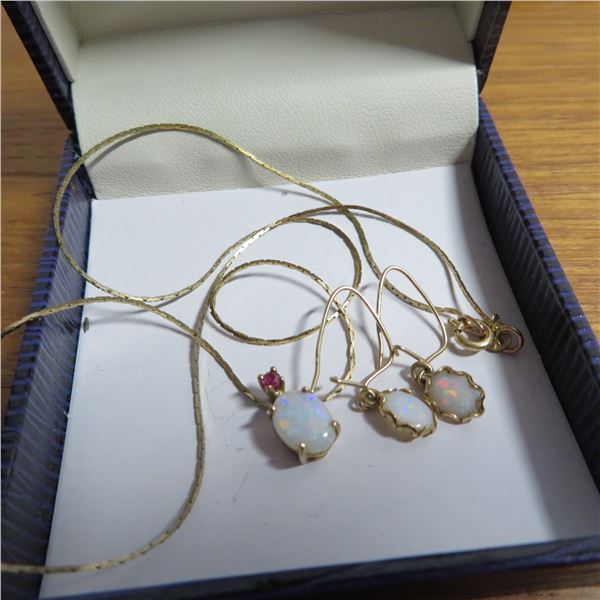 10K Yellow gold chain/pendant & earrings set.  Marked 10K on chain & pendant