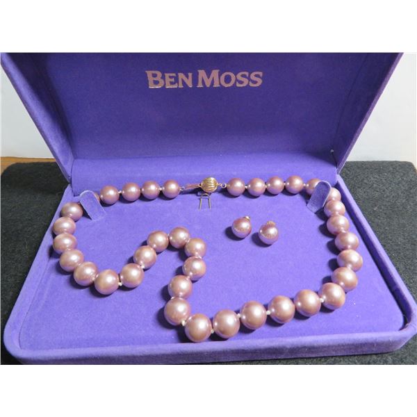 14K Yellow gold & beautiful light purple pearl necklace & earrings set.  Both are marked 14K