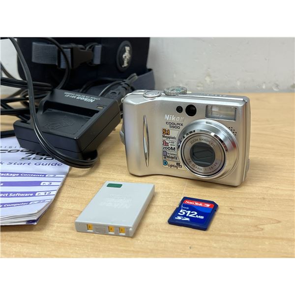 Nikon Coolpix 5900 Digital Camera with Battery, charger, SD card & Accessories (not tested)