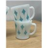Image 2 : 4 Fire King Turquoise Kite Pattern D Handle Coffee Mugs (couple small chips/rough spots)
