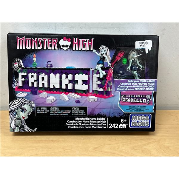 New / Sealed Mega Blocks Builder Your Own Name Monster High Kit 242 pcs