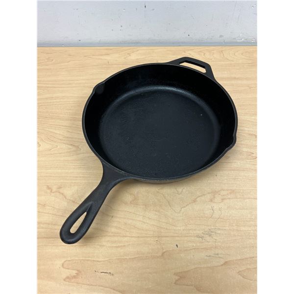 Lodge USA Cast Iron Skillet Frying Pan 10" - see all photos