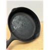 Image 2 : Wagner Ware USA Cast Iron Skillet 10.25" (well used, see all photos)