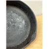 Image 3 : Wagner Ware USA Cast Iron Skillet 10.25" (well used, see all photos)
