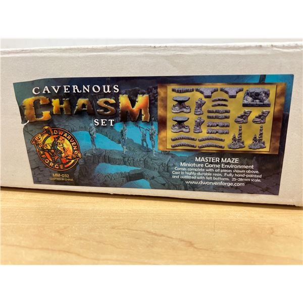 Dwarven Forge Cavernous Chasm Set RPG MM-032