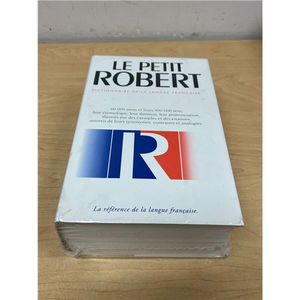 New / Sealed Le Petit Robert Dictionnaire (Francaise)