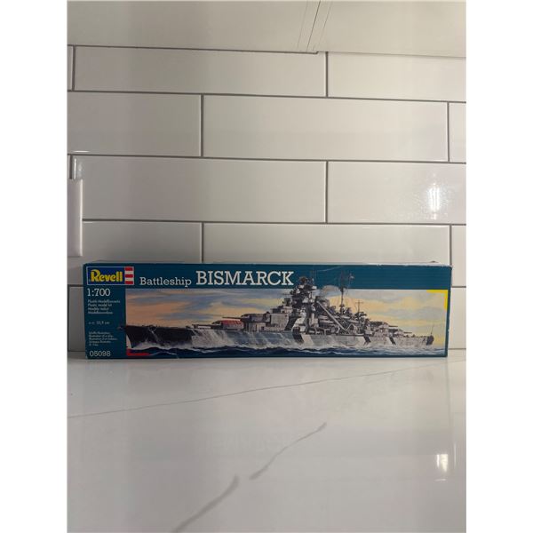 Revell 1:700 Bismarck Battle ship