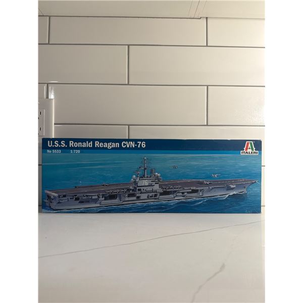 Italeri 1:720 U.S.S Ronald Reagan CVN-76