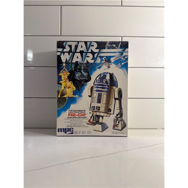 MPC Starwars R2D2