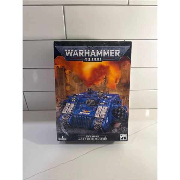 WarHammer Land Raider Crusader