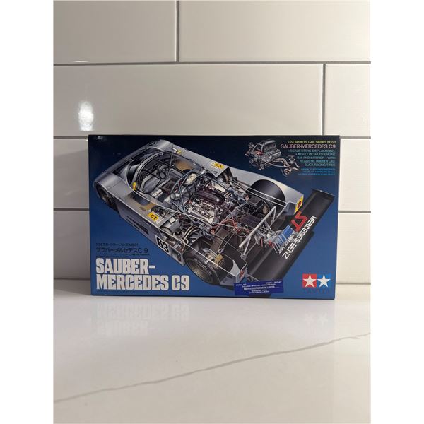 TAMIYA 1:24 scale Sauber-Mercedes C9