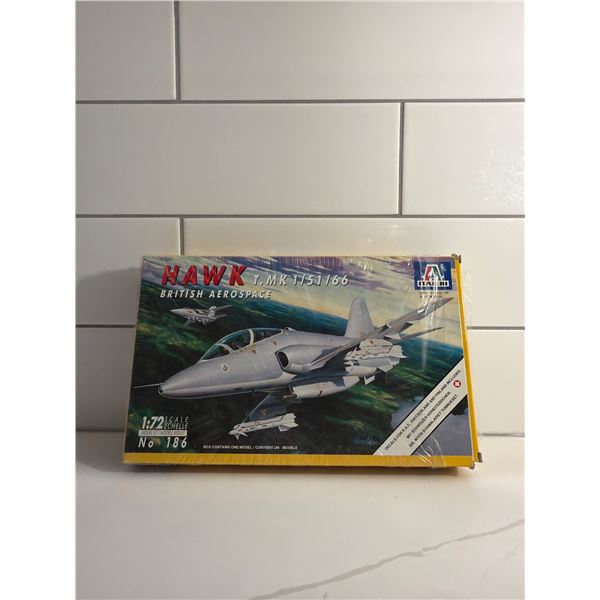 Italeri 1:72 Scale Hawk Fighter Jet