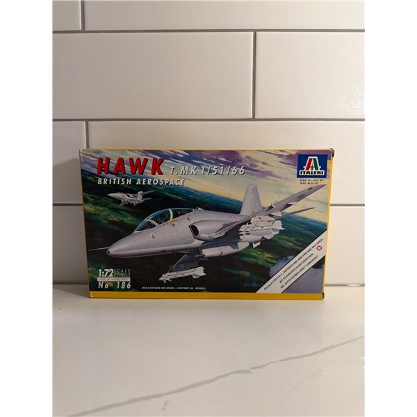 Italeri 1:72 Scale Hawk Fighter Jet