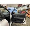 Image 37 : PARKSVILLE - 2017 NISSAN MICRA, WHITE, 113016 KMS, FRONT WHEEL DRIVE. - D249939