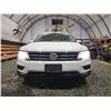 Image 5 : PARKSVILLE - 2018 VW TIGUAN, WHITE, 139544 KMS, ALL WHEEL DRIVE. - D087979