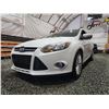 Image 2 : PARKSVILLE - 2014 FORD FOCUS TITANIUM, WHITE, 128288 KMS, FRONT WHEEL DRIVE. - D273364