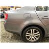 Image 26 : PARKSVILLE - 2006 VOLKSWAGEN JETTA 153038 KMS GREY FRONT WHEEL DRIVE - D615470
