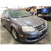 Image 8 : PARKSVILLE - 2006 VOLKSWAGEN JETTA 153038 KMS GREY FRONT WHEEL DRIVE - D615470