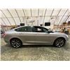 Image 11 : PARKSVILLE - 2015 CHRYSLER 200, SILVER, 200245 KMS, FRONT WHEEL DRIVE. - D718266