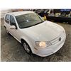Image 10 : PARKSVILLE - 2008 VOLKSWAGEN GOLF, WHITE, 224211 KMS, FRONT WHEEL DRIVE. - D011941