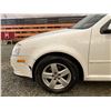 Image 31 : PARKSVILLE - 2008 VOLKSWAGEN GOLF, WHITE, 224211 KMS, FRONT WHEEL DRIVE. - D011941