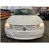 Image 6 : PARKSVILLE - 2008 VOLKSWAGEN GOLF, WHITE, 224211 KMS, FRONT WHEEL DRIVE. - D011941