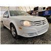 Image 8 : PARKSVILLE - 2008 VOLKSWAGEN GOLF, WHITE, 224211 KMS, FRONT WHEEL DRIVE. - D011941