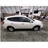 Image 12 : PARKSVILLE - 2013 NISSAN ROGUE, WHITE, 218590 KMS, FOUR WHEEL DRIVE. - B146425