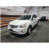 Image 3 : PARKSVILLE - 2013 NISSAN ROGUE, WHITE, 218590 KMS, FOUR WHEEL DRIVE. - B146425