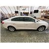 Image 12 : PARKSVILLE - 2010 BUICK LACROSSE WHITE 166024 KMS - B126925