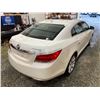 Image 16 : PARKSVILLE - 2010 BUICK LACROSSE WHITE 166024 KMS - B126925